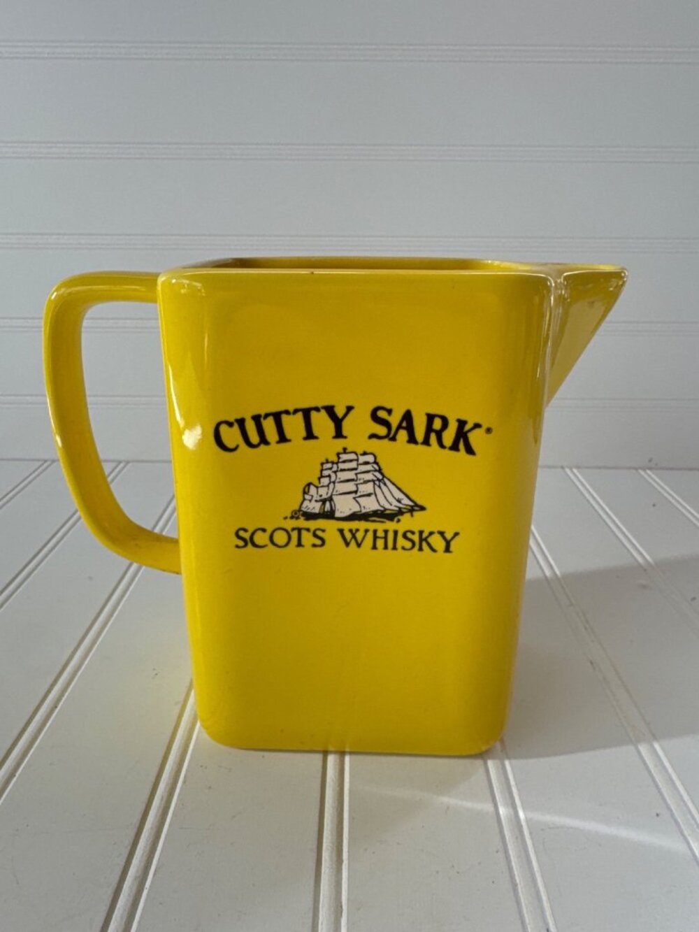 Cutty Sark Scotch Whisky Yellow Ceramic Pitcher Pub Barware Vintage Barware